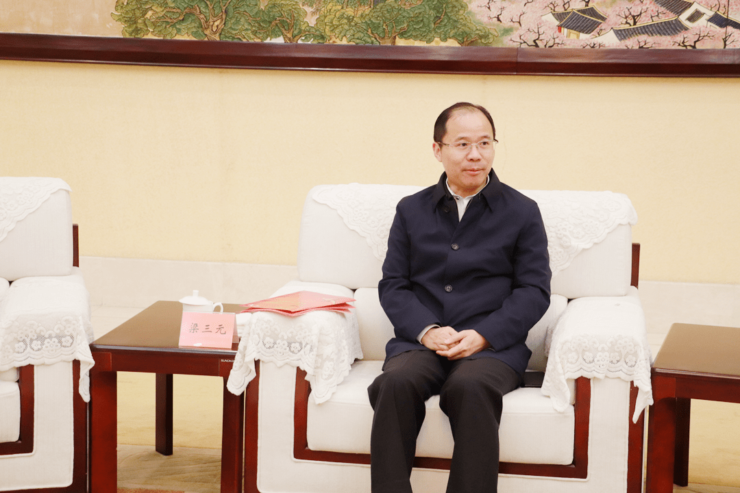 2020年泰州公安局领_泰州欢送2020年全国劳动模范和先进工作者赴京