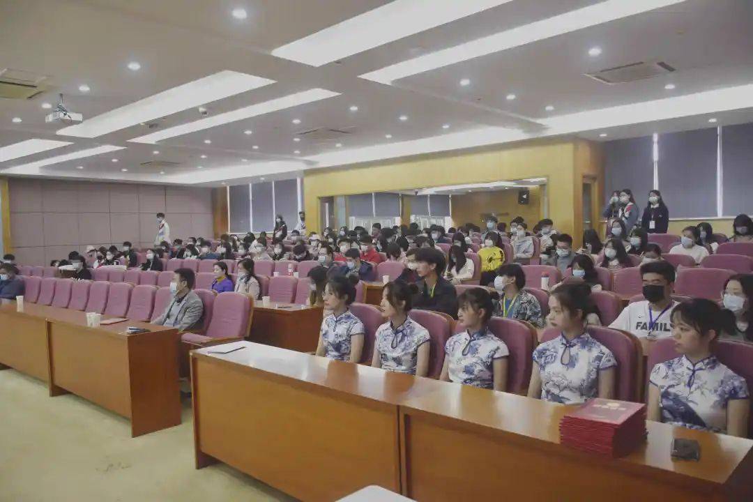 团讯湖北经济学院20192020学年学生社团表彰大会成功举办