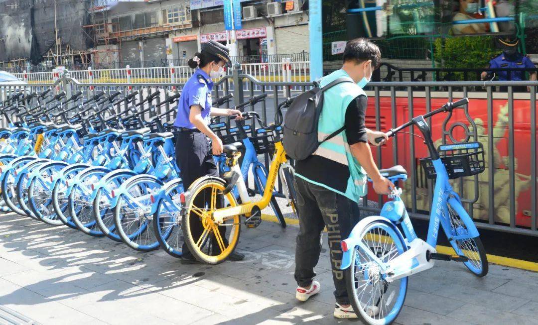 共享单车运维工的一天 6aad7299075241cb81815f4a14840e8d.jpeg