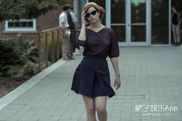 《后翼弃兵》女主红透好莱坞,却被嘲丑像鱼?