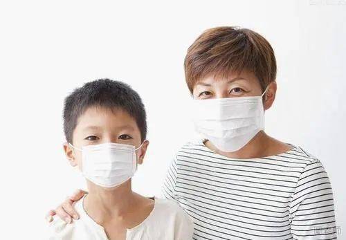 护理|孩子感冒发烧了这样护理幼儿园温馨提示：寒冷的冬季