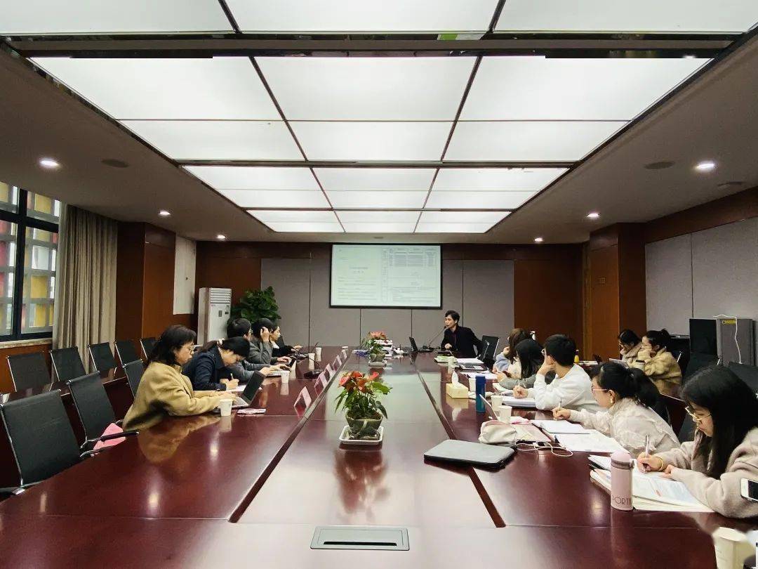 和善而坚定做智慧教师严从根正面管教理念下的班级管理方略