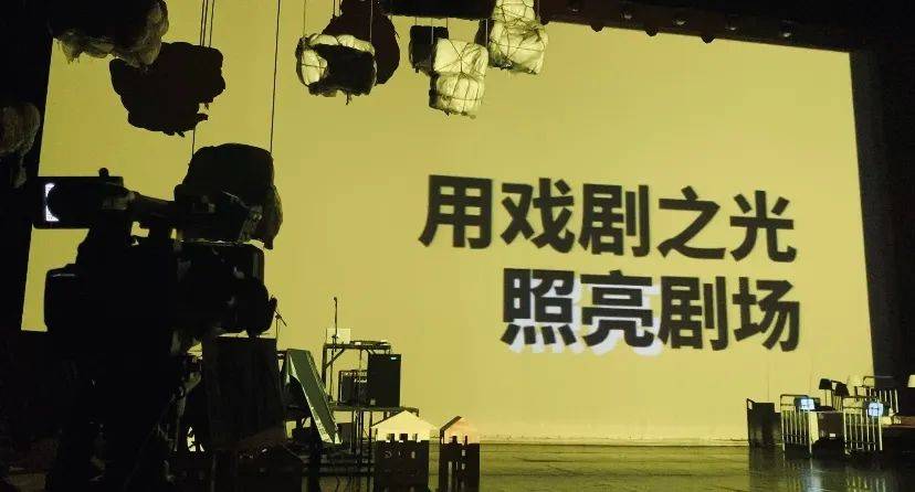 梦见自己家的龙飞了，探索梦境中的神秘预兆与心灵启示