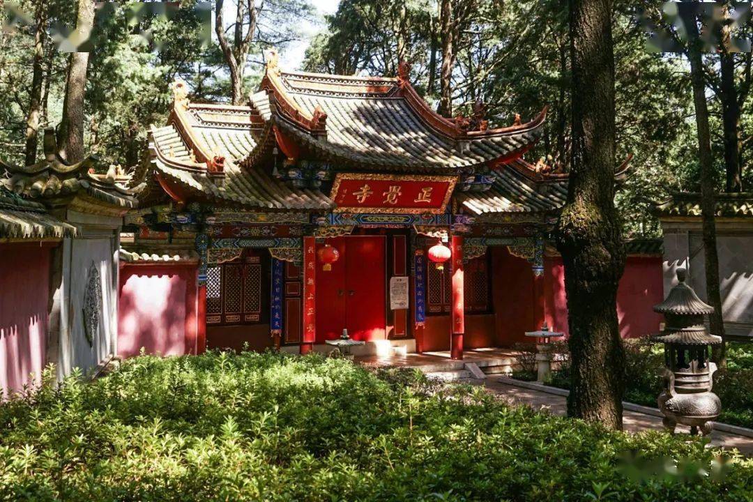 正觉寺一角华亭寺原名大圆觉禅寺位于西山华亭峰山腰,创建于元朝至治