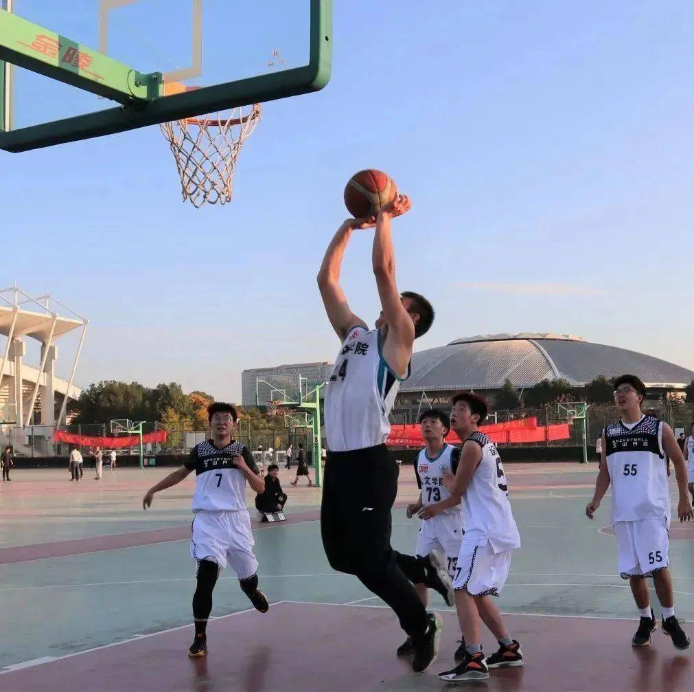2020江南大学校园篮球比赛火热进行!