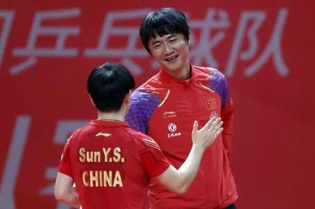 孙颖莎夺冠7万美金交给父母!幕后功臣不能忘,她没骄傲