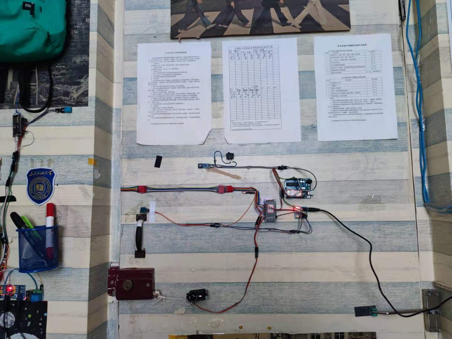 操作|刷一卡通开门、手机操作寝室灯 东北石油大学学生打造智能寝室