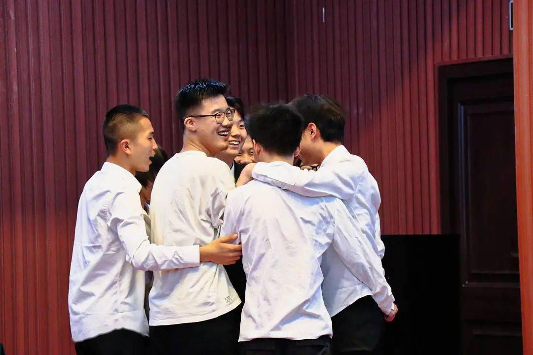 大合唱猜一成语_黄河大合唱