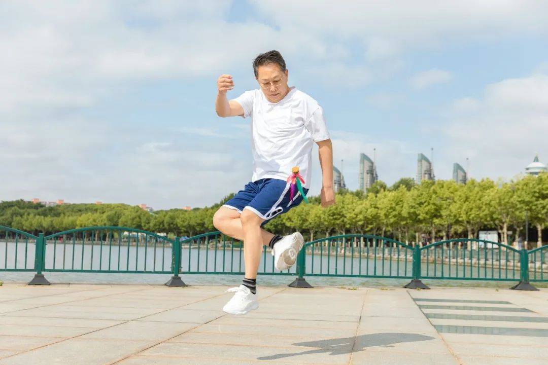 睡眠时间短醒得早 6e63a75082e145009892164a3be8a732.jpeg