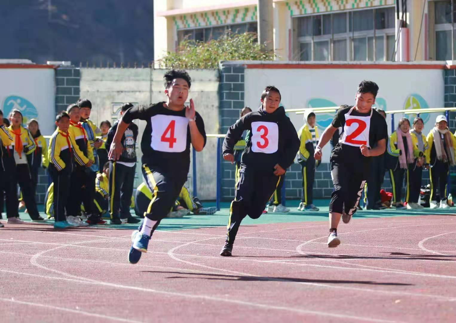 金川县第二中学举办田径运动会