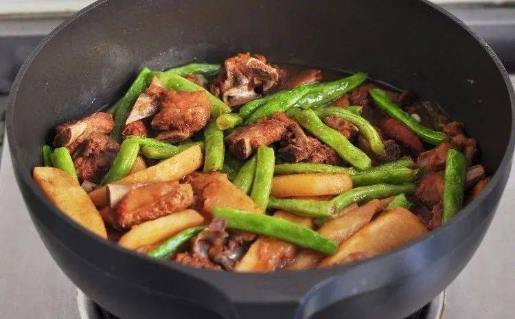 美味菜谱土豆豆角炖排骨
