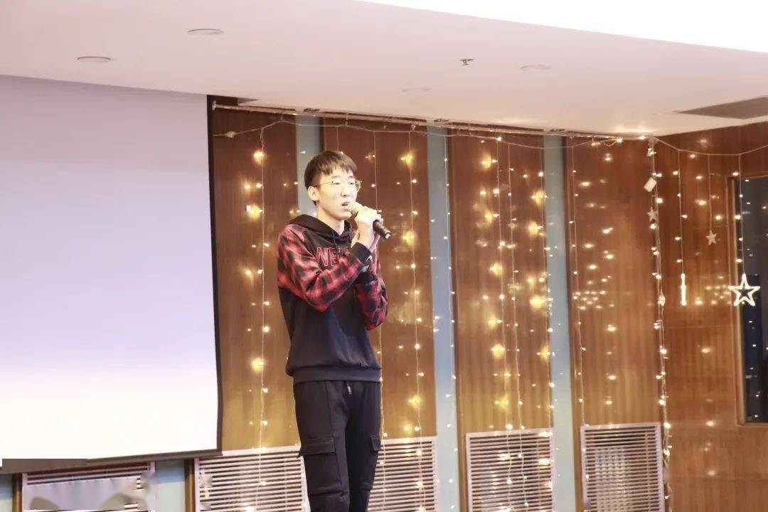 歌曲串烧04郝旭昶和胡安喜为我们带来的相声《你是差生》绘声绘色