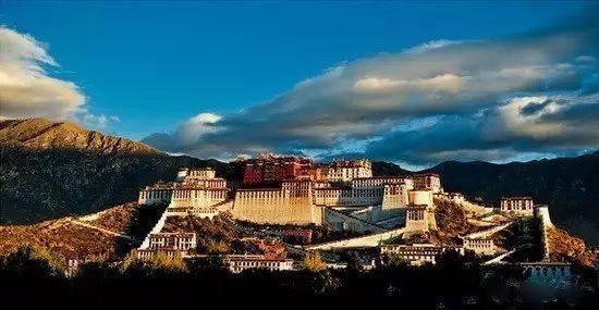 布达拉宫海拔高度3100 eecd2291fccc49faa6e327e6ba1b73a3.jpeg