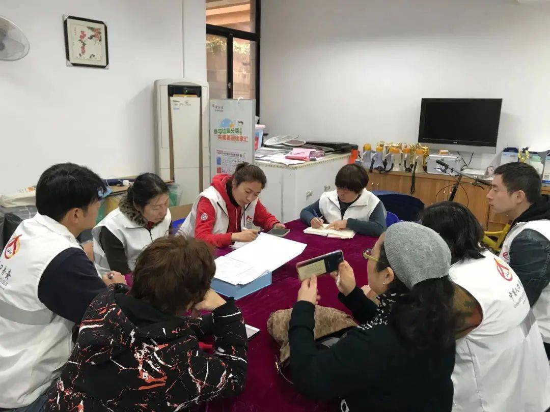 不想当人口普查员_人口普查员证件图片(2)