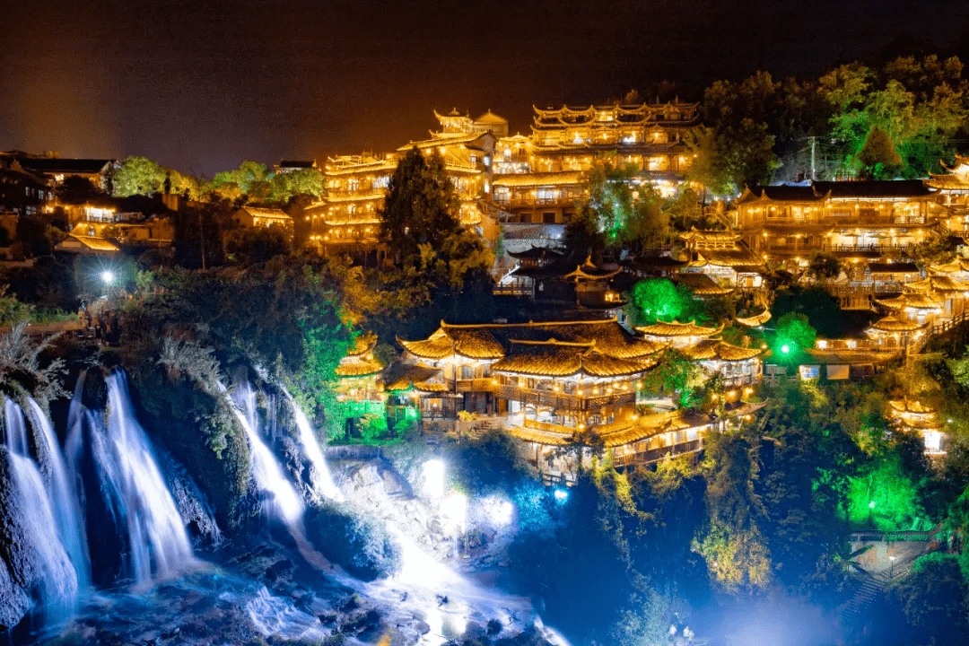 芙蓉镇人口数量_芙蓉镇夜景(2)