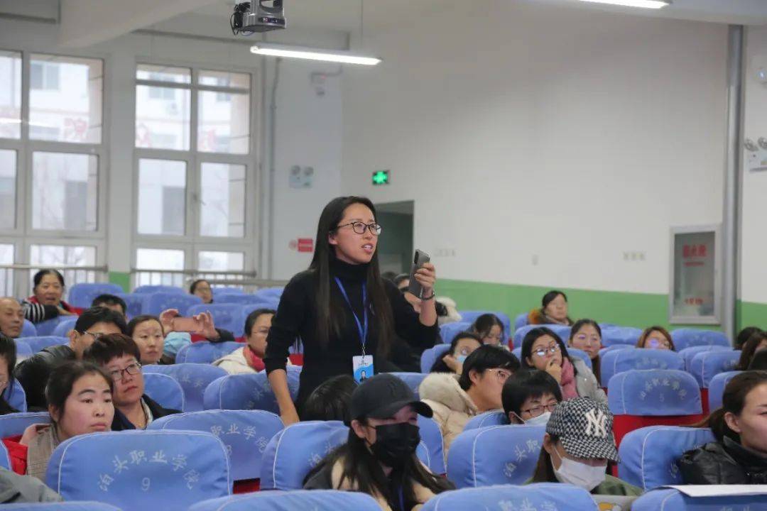 剑桥资讯我集团段素菊博士受邀在泊头职业学院开展学术讲座