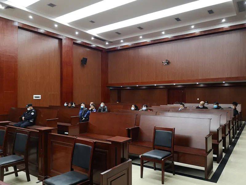 涉嫌寻衅滋事强迫交易罪陈世坚等4人恶势力犯罪集团公开受审