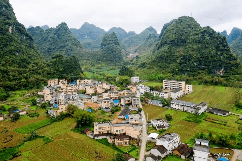 第六届全国文明村镇马山县古零镇乔老村文明乡风美名传