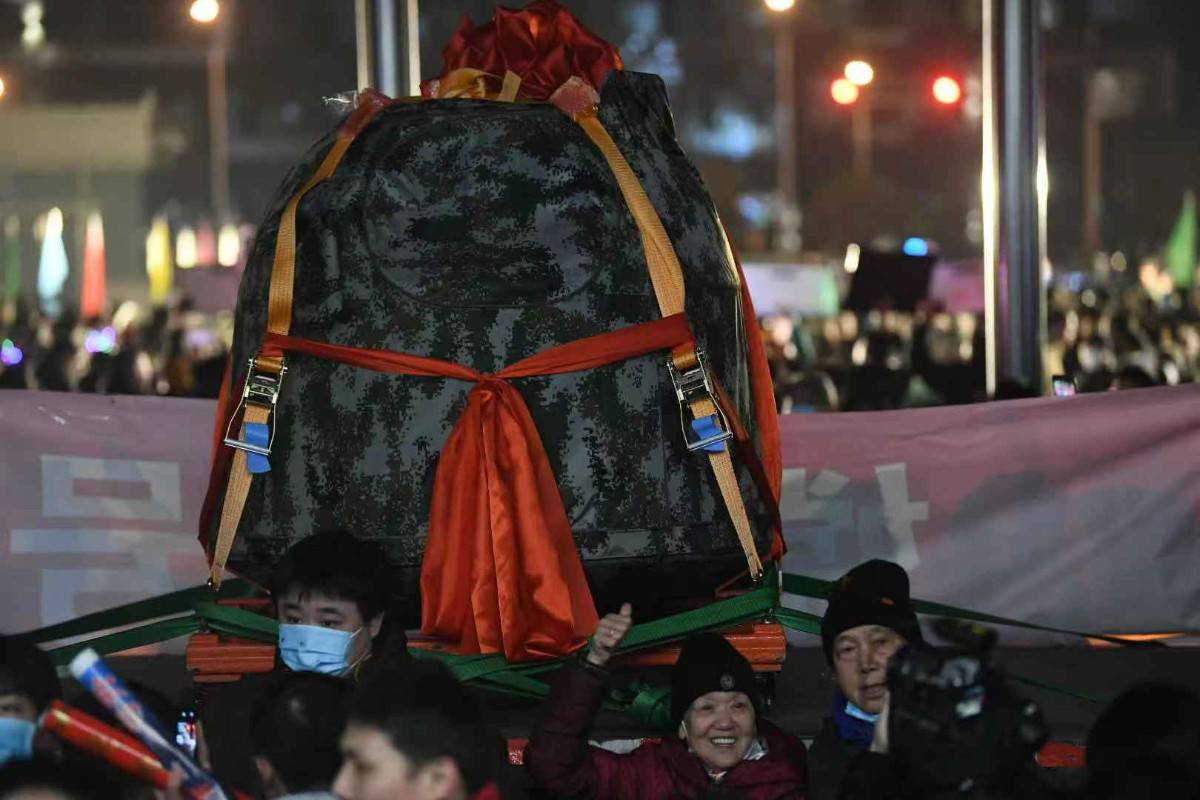 嫦娥|实拍嫦娥五号返回器回“娘家”，“娘家人”热烈欢迎变追星现场