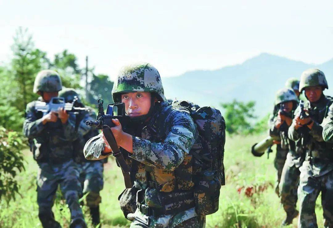 陆军标兵名单揭晓：“2分钟救下4人”英雄王亮等