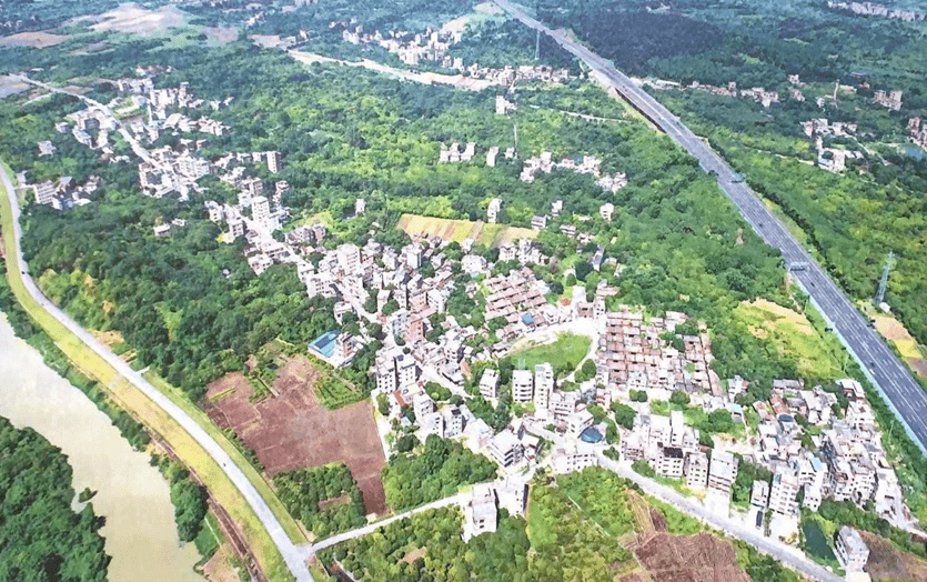 城郊街塘下村位于从化区城区以北4公里处,城郊街东部,东邻九里步,南与