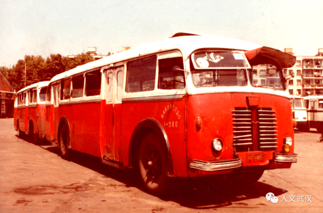公交史那些年武汉街头的东欧产公共汽车武汉公交的故事