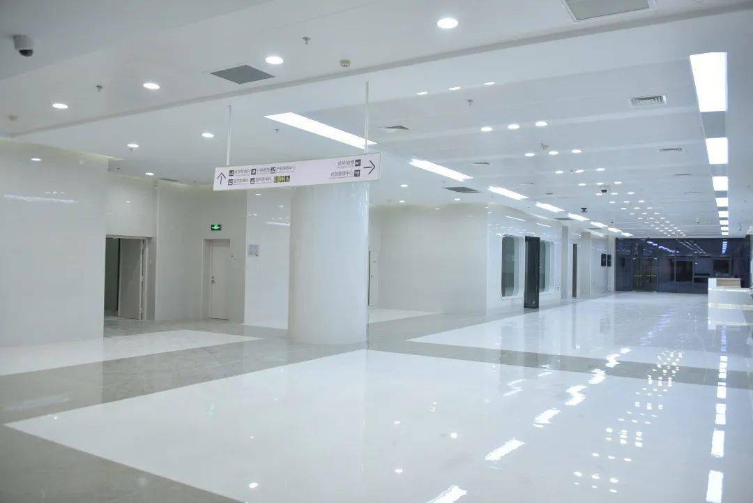 一楼门诊大厅走廊 ▲二楼门诊大厅