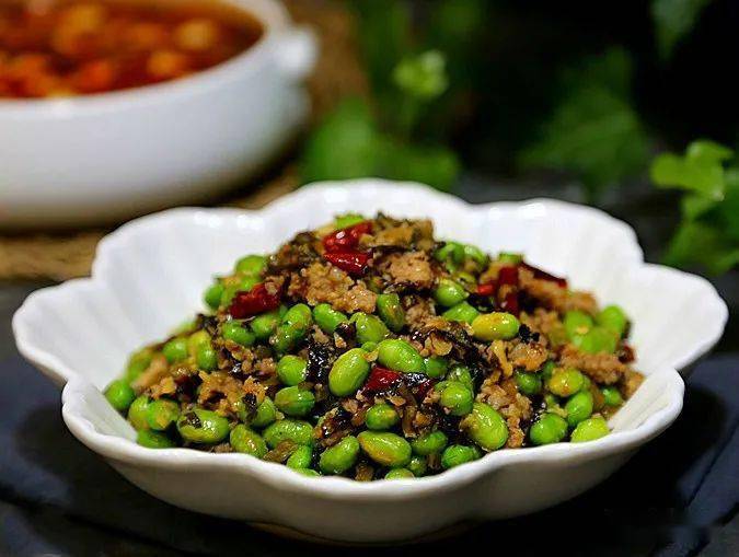 雪菜炒毛豆，下馆子必点的下饭菜，在家轻松做！