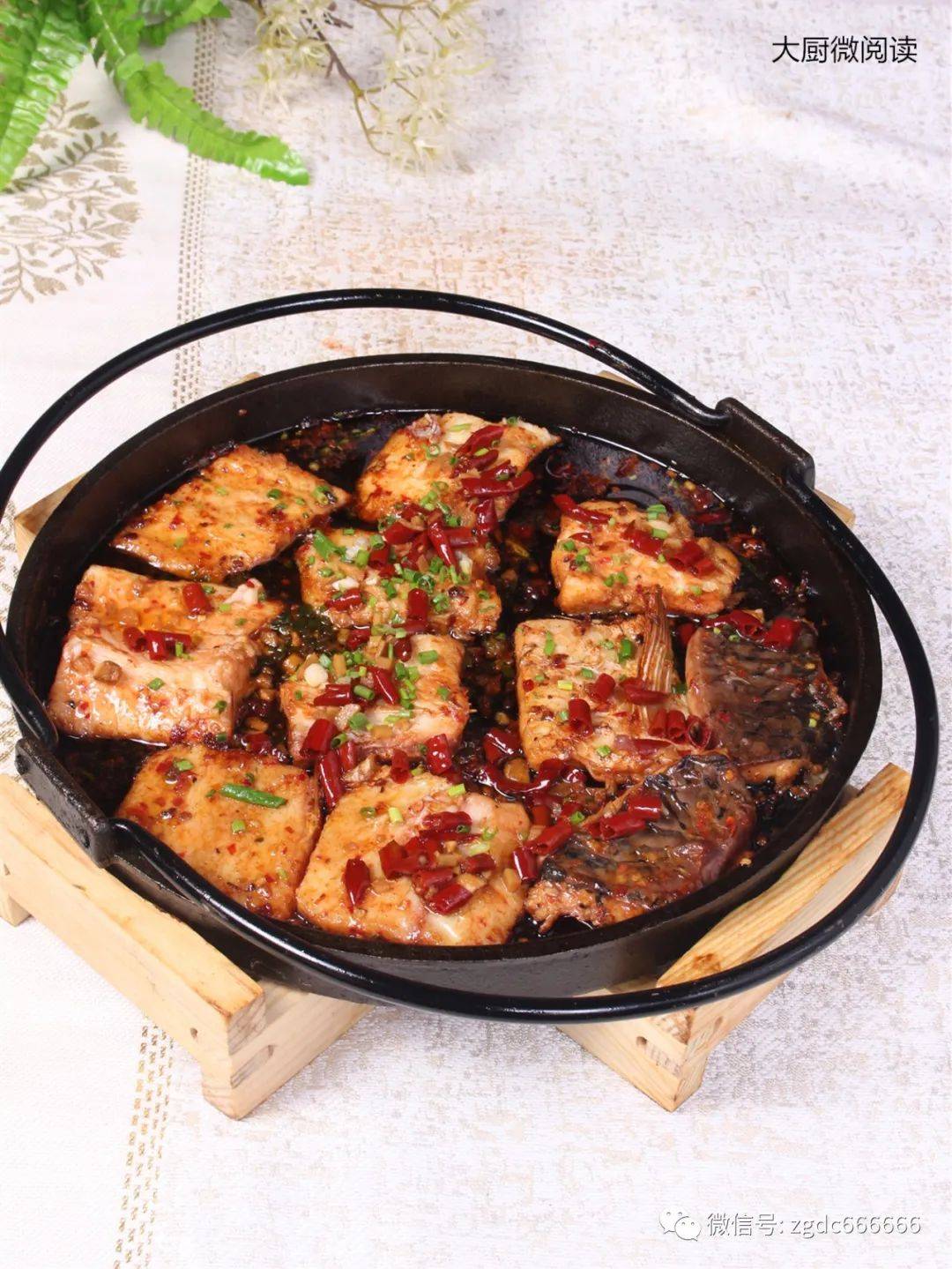 什么菜适合用红油 300c0a3f9c044e46ba4982c57fda882f.jpeg