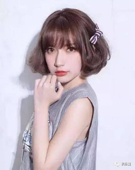 女士短发烫发发型,超好看的烫发look