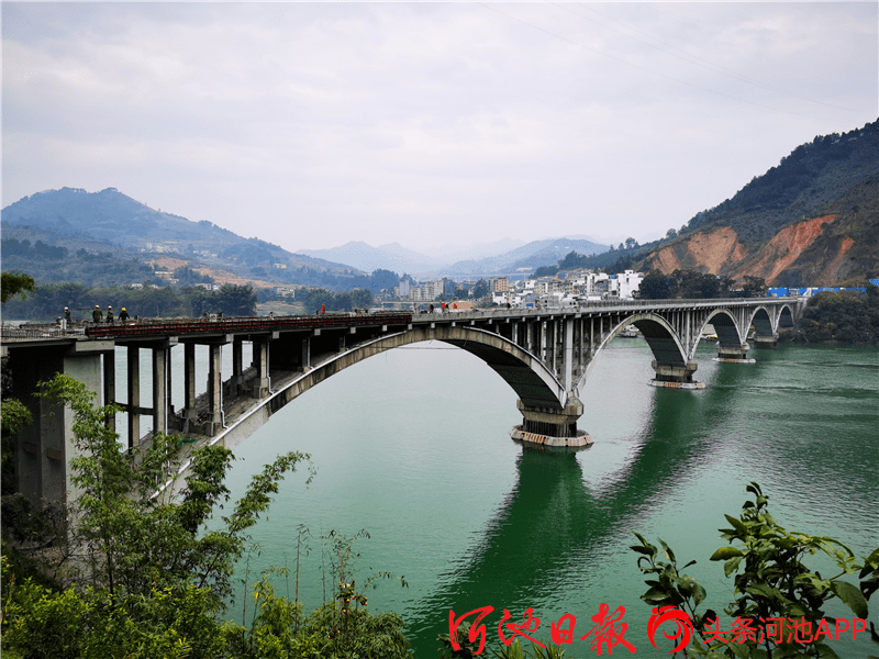 g323线东兰县红水河大桥明年元月中旬恢复通车