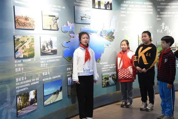 密云小小讲解员亮相水库文化展览馆