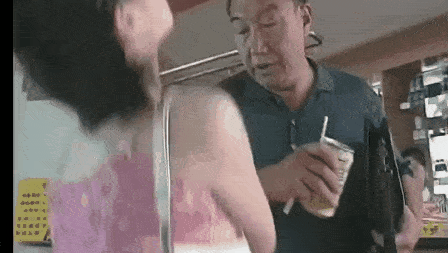 充分利用自己的身材外貌优势—— 要不怎么说, 色字头上 把刀.