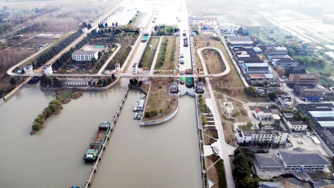 全国水运交通优秀设计二等奖阜宁船闸扩容改造工程阜宁船闸位于盐城