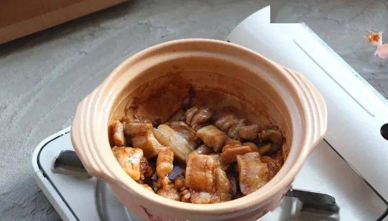 油豆角炖肉,美味营养,好吃又下饭!