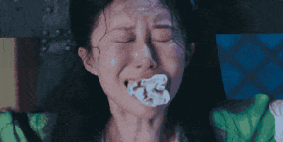 《孝庄秘史》的董鄂妃宛如《魔幻手机》里的傻妞,《宝莲灯》里的小玉