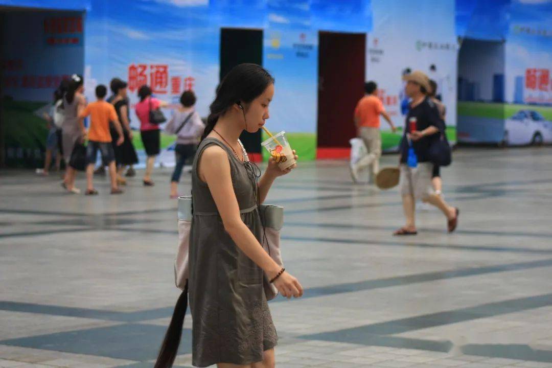 旅途中邂逅的那些美女(图片背后的故事)