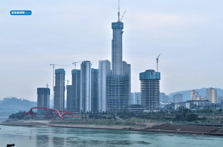 元旦不停工!川南第一高楼已修成这样,300余名建设者奋战一线