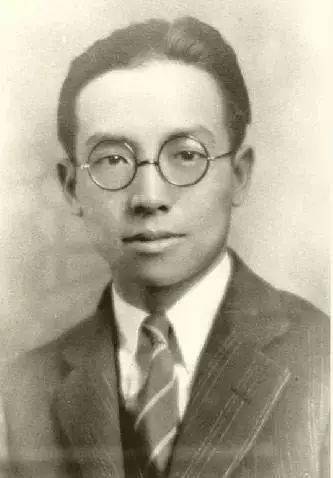 蒋光慈(1901-1931,安徽霍邱人,著有《新梦《少年漂泊者》等.