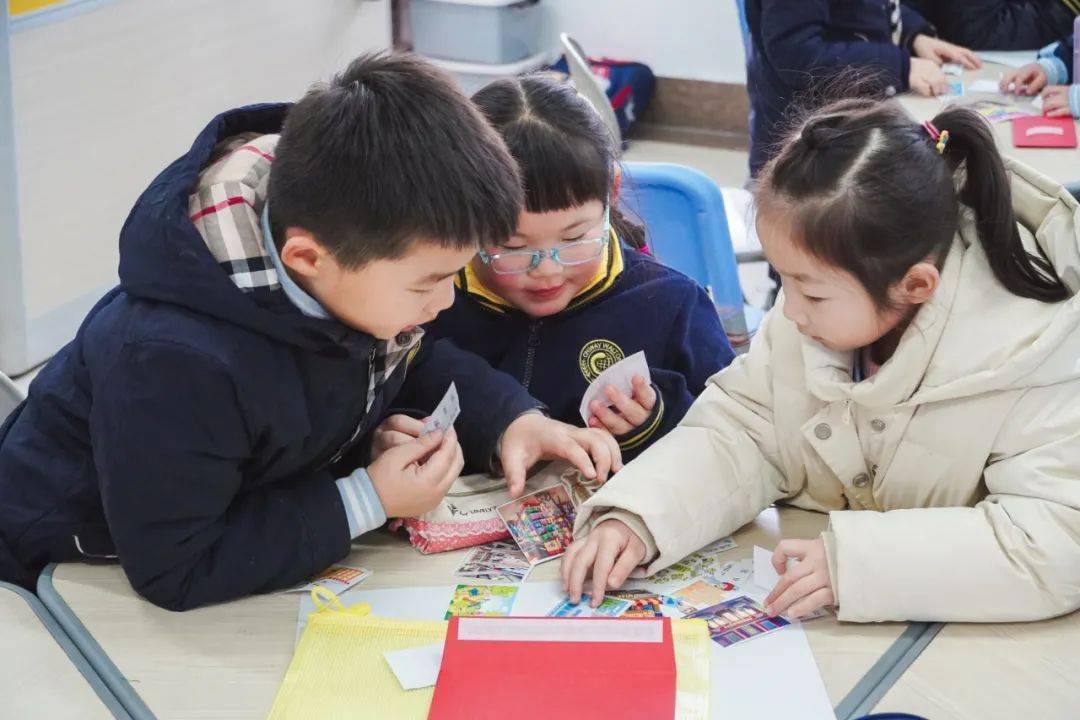 如何成为一名好的幼师 f39d9e1aefa545eca352bfa15b2f658b.jpeg