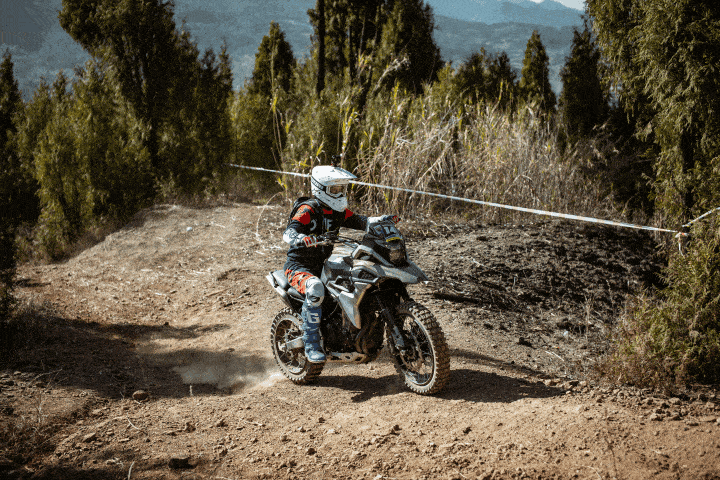 与ktm 790adv,宝马f850gs同台竞争,凯越500x夺得冠军!