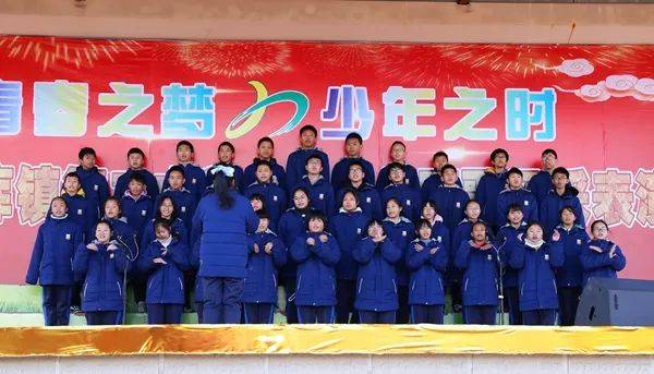 钱库二中举行"庆元旦"班歌风采表演大赛
