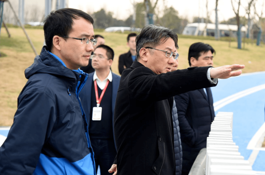 区领导乔俊杰,封毅,季晓东,樊烨参与调研
