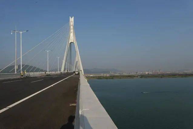 2020年高栏港gdp_珠海高栏港(3)