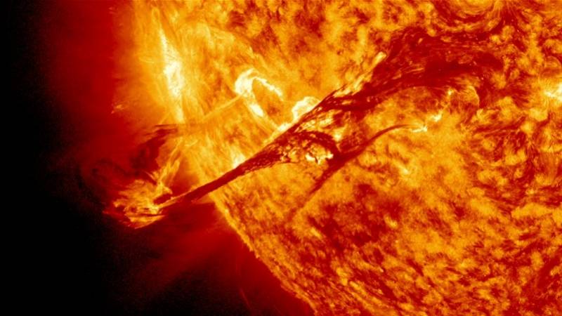 物质|太阳爆发巨大粒子或撞击地球！可致卫星导航异常
