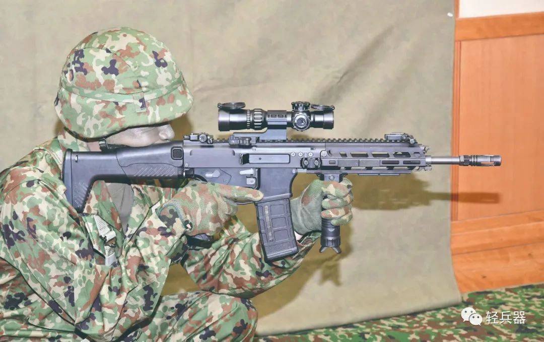 日本20式步枪外形很像fn scar步枪