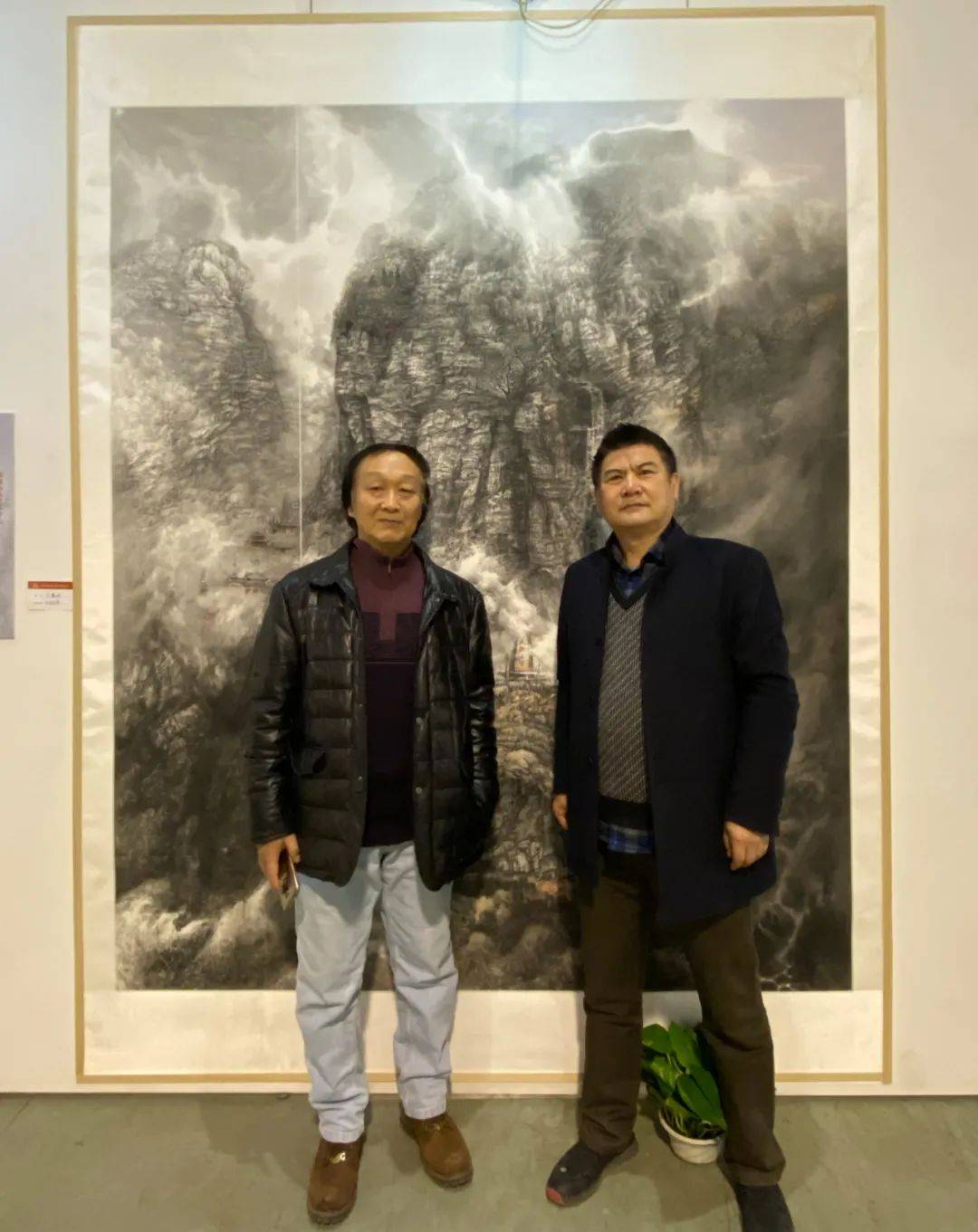 恩钊先生合影参展画家常渼聆参展画家周润天参展画家徐志数参展画家杨