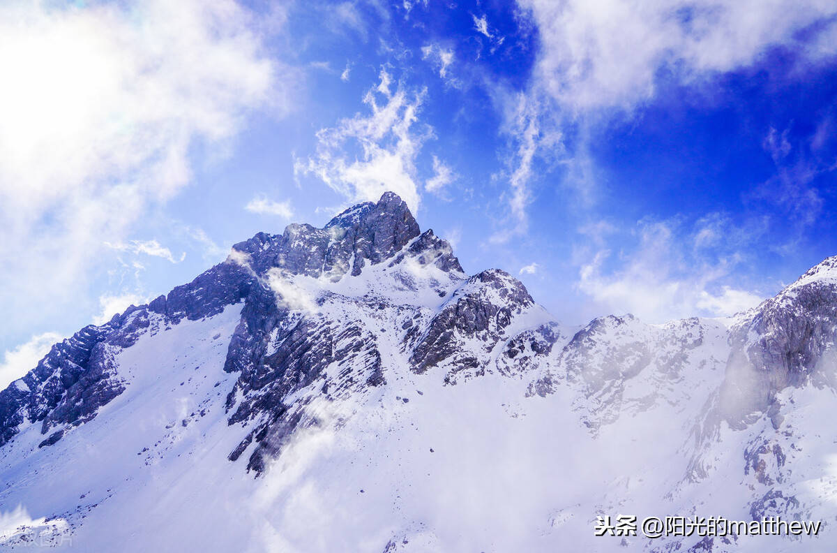 摄影组图:大雪纷纷,玉龙雪山冰凝雪积风景美