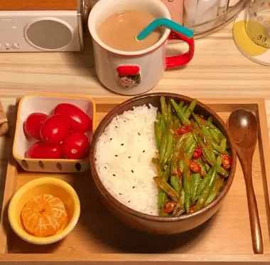 自己做蛋糕不到30块钱 fd62e055ca044465b15917c2433bd29d.png