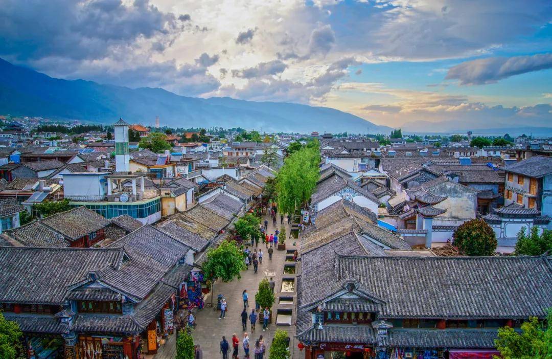 大理人口有多少2021_大理洱海图片